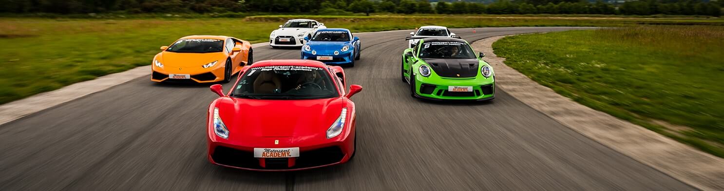 Lamborghini, Ferrari, Porsche, Alpine sur piste du circuit de Lohéac