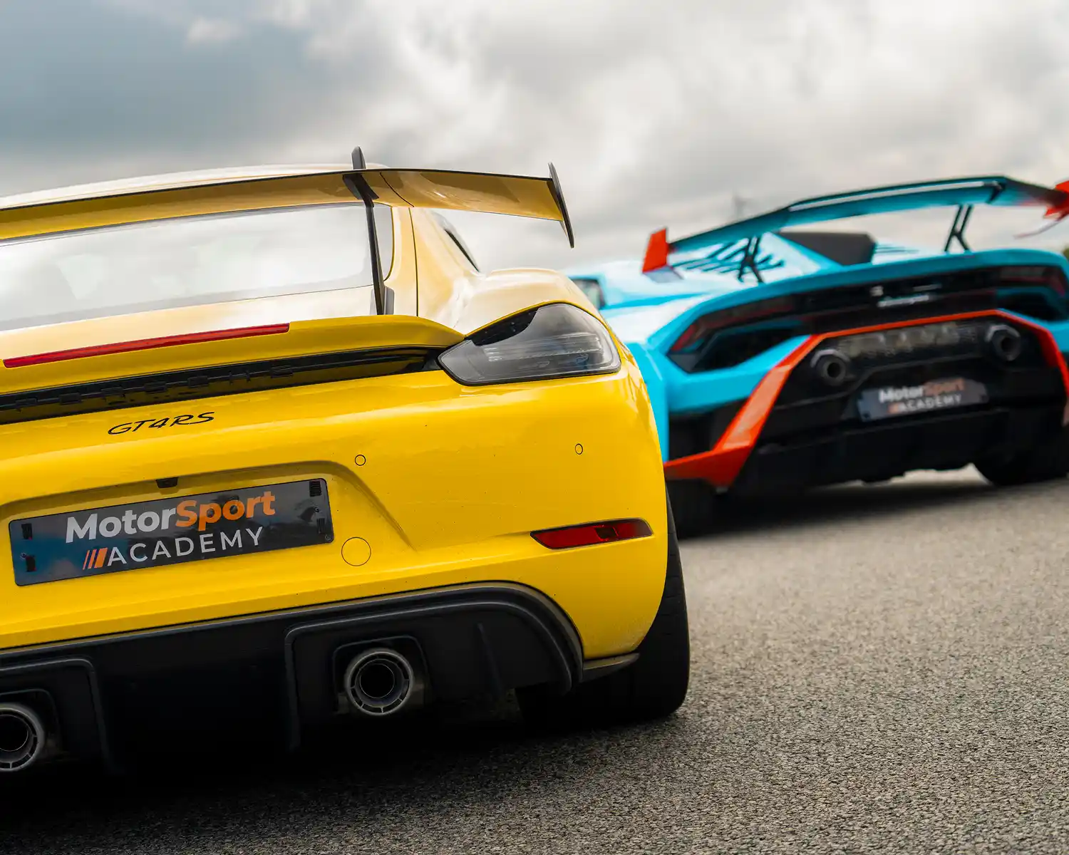 Porsche GT4 RS et Lamborghini Huracán STO sur le circuit de Lohéac (35)