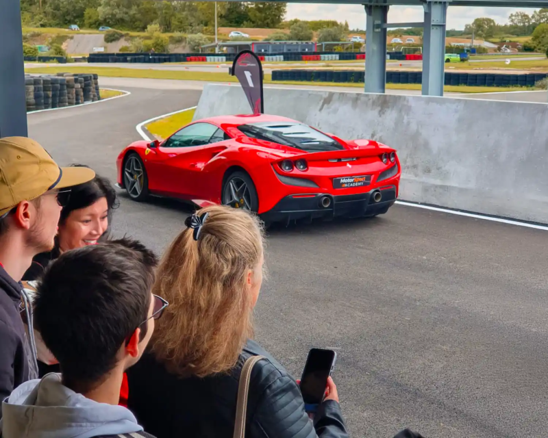 Stage de pilotage Lyon circuit du Bugey, Ferrari F8 Tributo