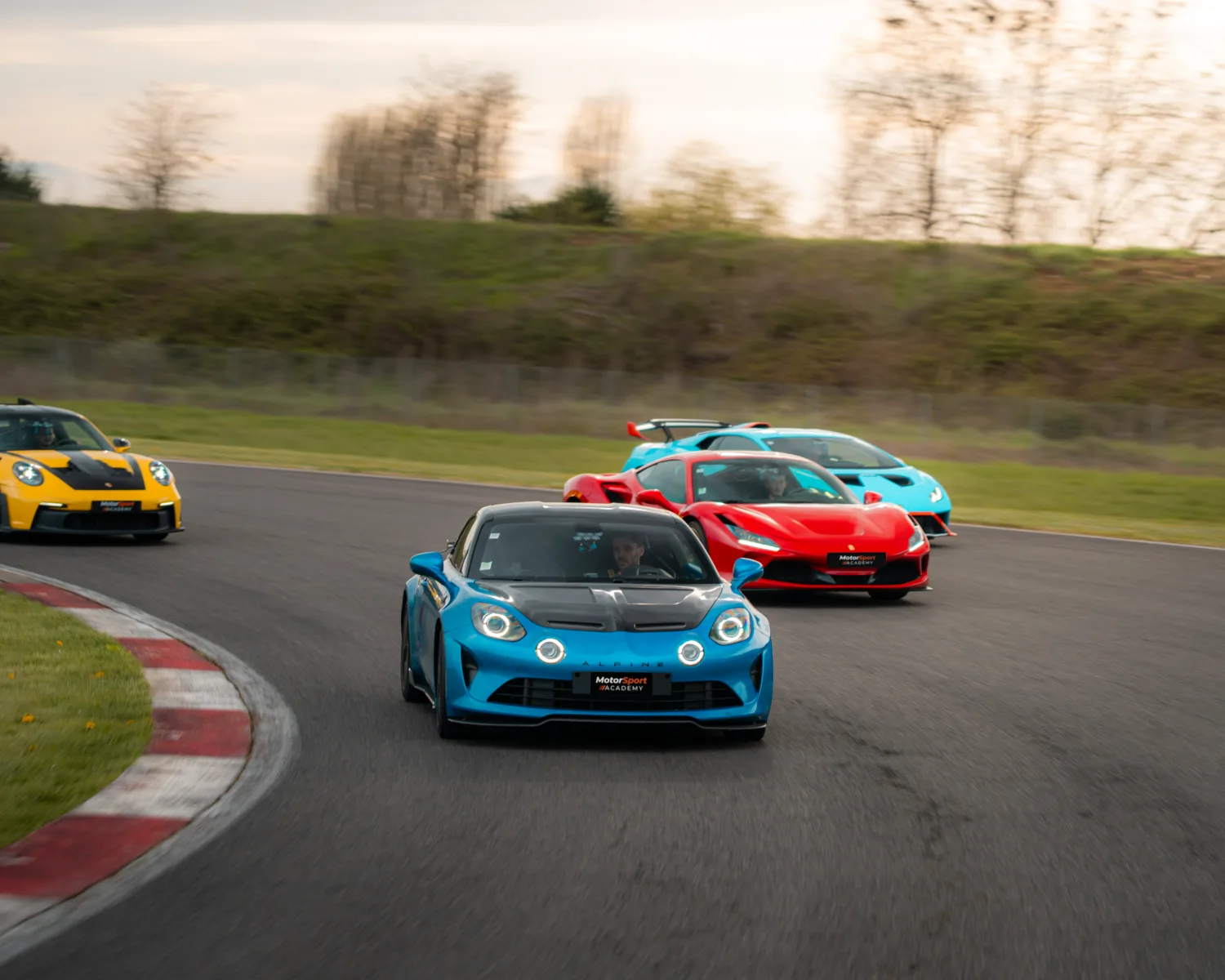 Stage de pilotage sur circuit, Marseille, Alpine A110R, Ferrari F8 Tributo, Lamborghini STO, Porsche 911 GT3RS