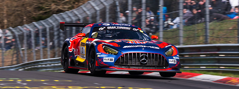 Mercedes AMG GT3 sur le circuit du Nürbergring