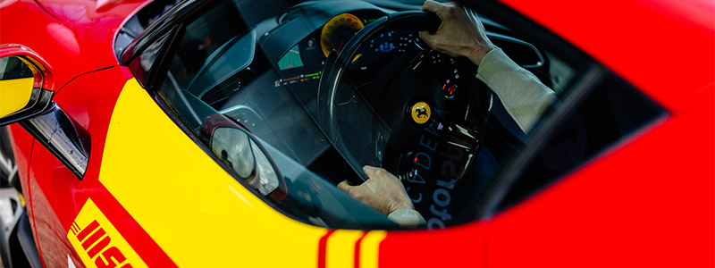 Stage de pilotage Ferrari sur le circuit Pouilly en Auxois