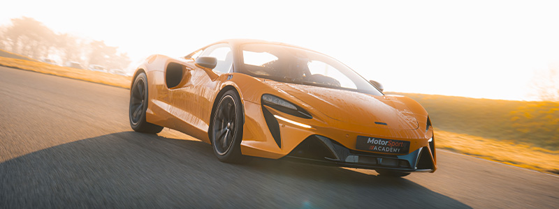 Stage de pilotage en McLaren Artura