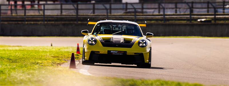 Stage de pilotage Porsche à Auxois Sud