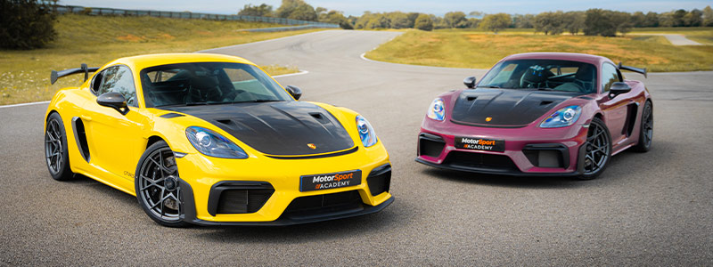 Porsche sur le circuit de Magny Cours