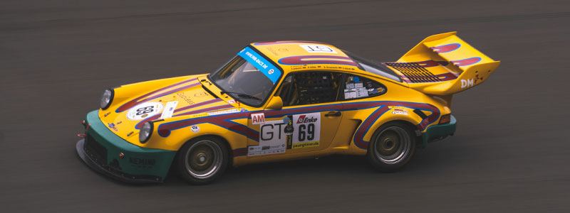 Porsche sur circuit du Mans
