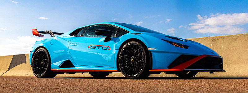 Lamborghini Huracán STO dans les stands