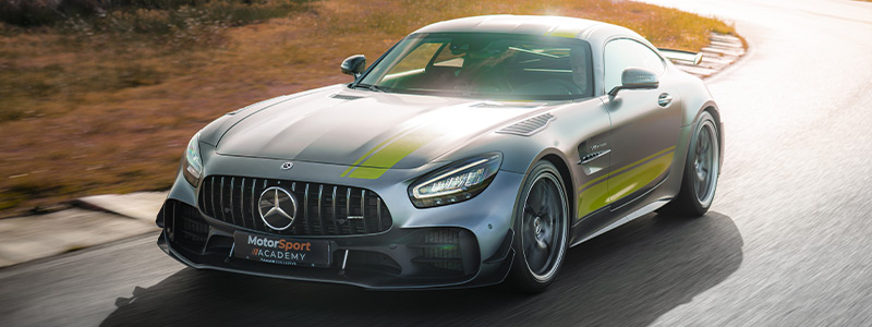 Stage de pilotage en Mercedes AMG GTR Pro
