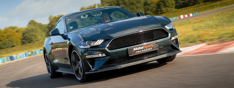 Stage de pilotage en Ford Mustang sur le circuit du Var