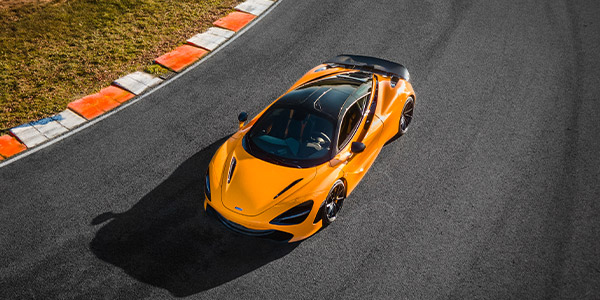 Stage de pilotage La Châtre en McLaren 720S