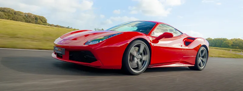 Stage de pilotage ado en conduite accompagnée en Ferrari 488 GTB