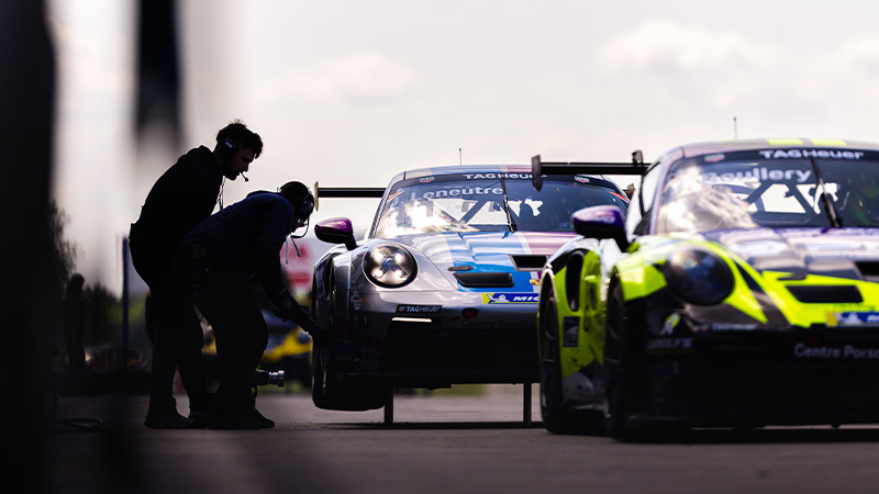 Mécaniciens en stage de pilotage perfectionnement