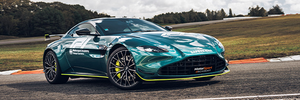 Cadeau pilotage Aston Martin coffret VIP