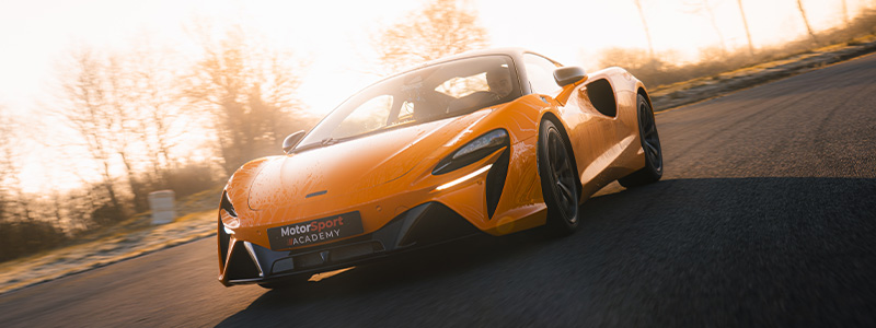 McLaren sur circuit automobile