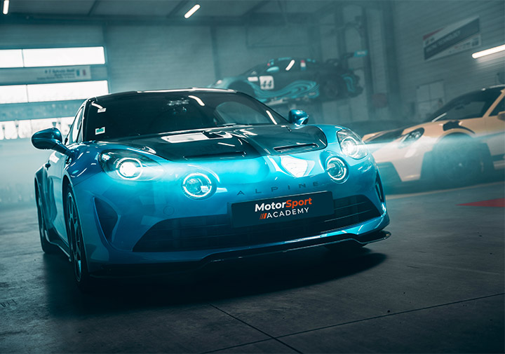 Alpine A110 R au garage