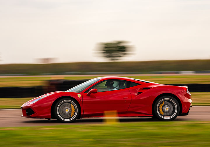 Stage de pilotage sur circuit Ferrari
