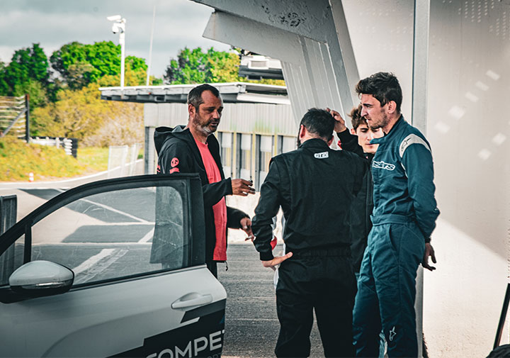 Stage de pilotage Peugeot 208 Racing Cup