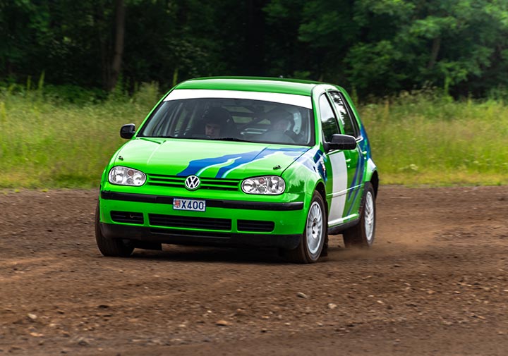 Stage de pilotage terre circuit d'Issoire en Golf TDI