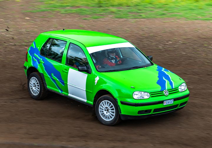 Stage de pilotage terre circuit d'Issoire en Golf TDI