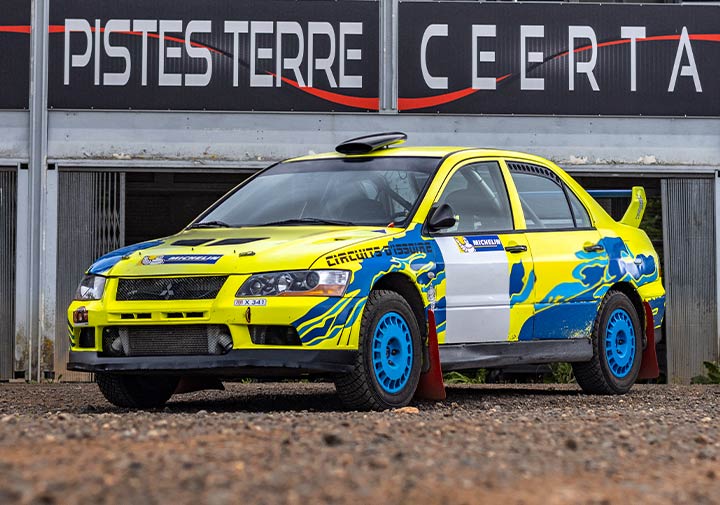 Stage de pilotage terre circuit d'Issoire en Mitsubishi
