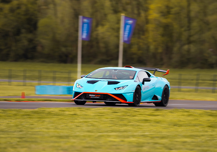 Lamborghini Huracán STO sur circuit