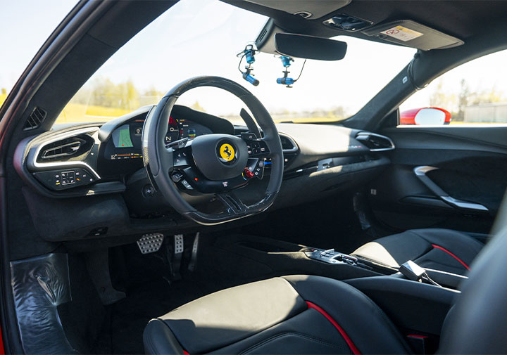 Intérieur et volant Ferrari 296 GTB