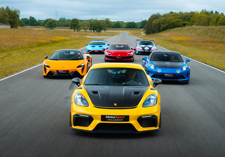 Flotte des GT sur le circuit de Fay-de-Bretagne