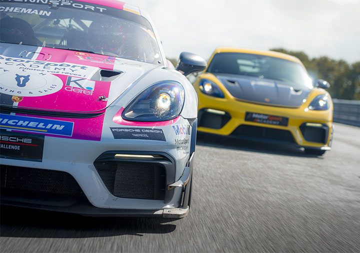 Porsche 718 Cayman ClubSport et GT4 RS sur circuit