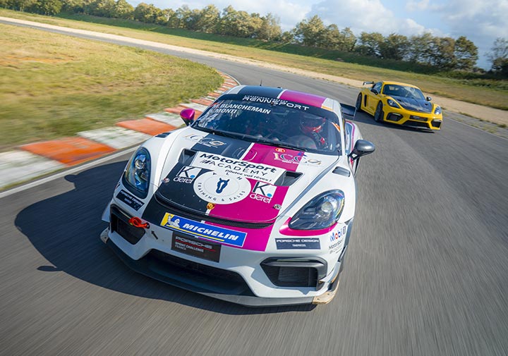 Porsche 718 Cayman ClubSport et GT4 RS sur circuit