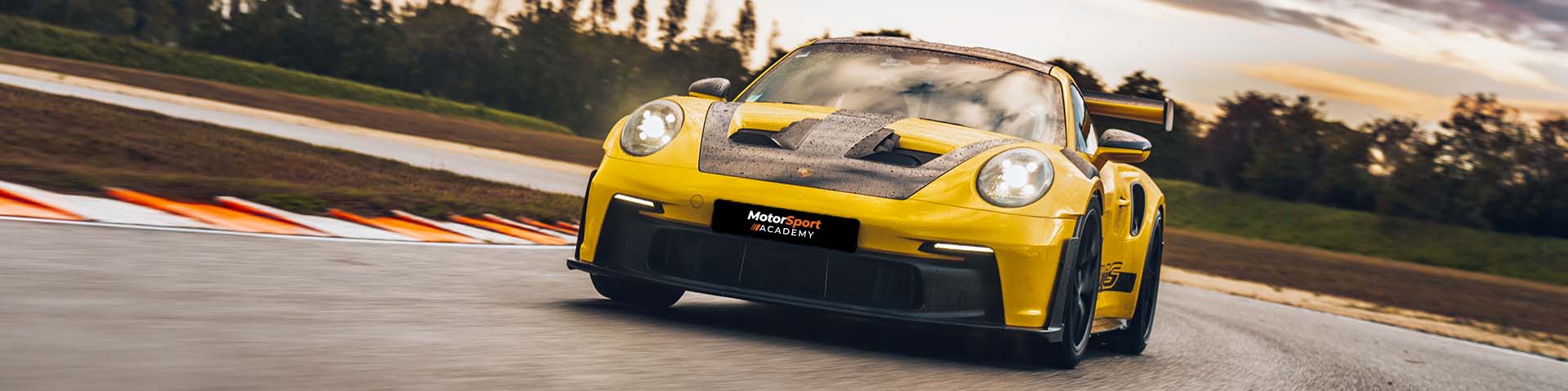 Stage de pilotage sur circuit Porsche 992 GT3 RS