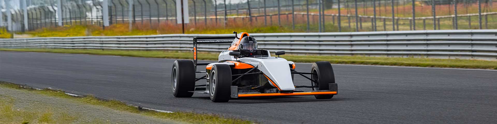 Stage de pilotage monoplace F4 circuit du Laquais