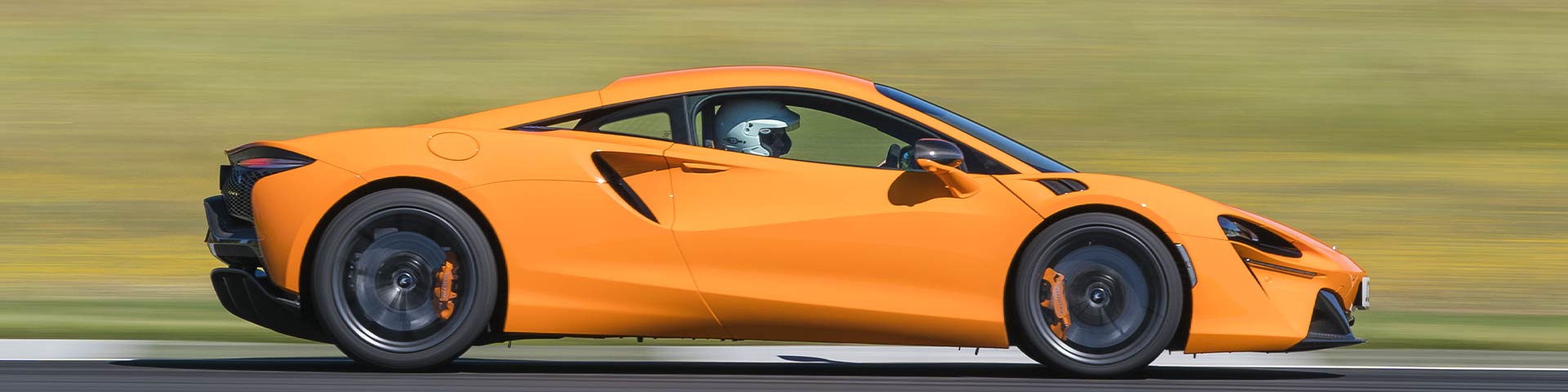McLaren Artura sur circuit baptême