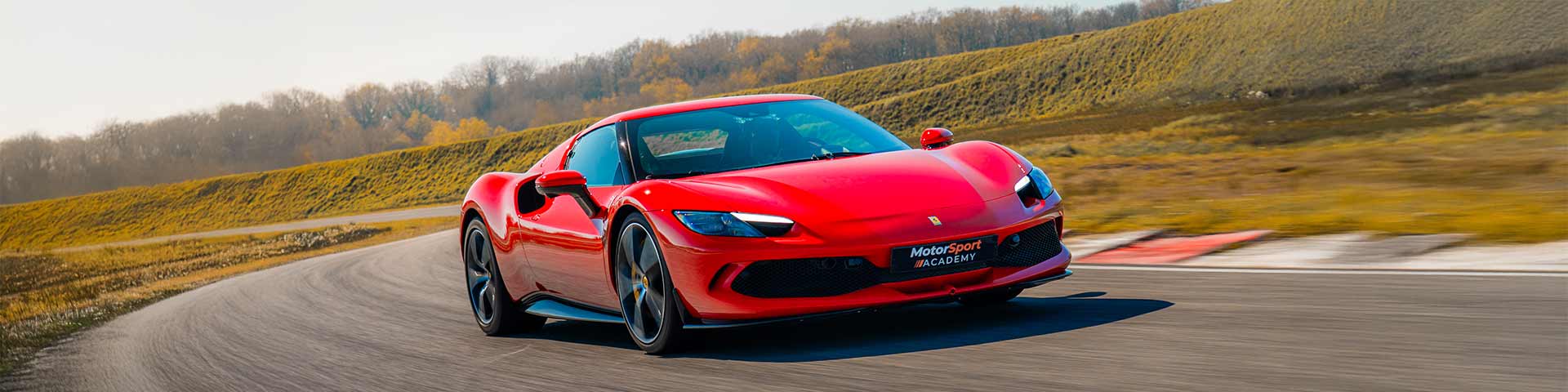 Stage de pilotage sur circuit en Ferrari 296 GTB