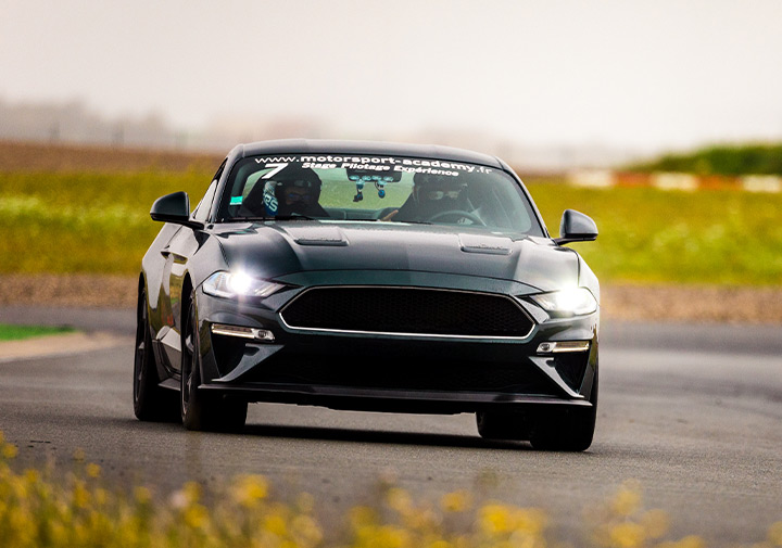 Pilotage sur circuit Ford Mustang Bullitt