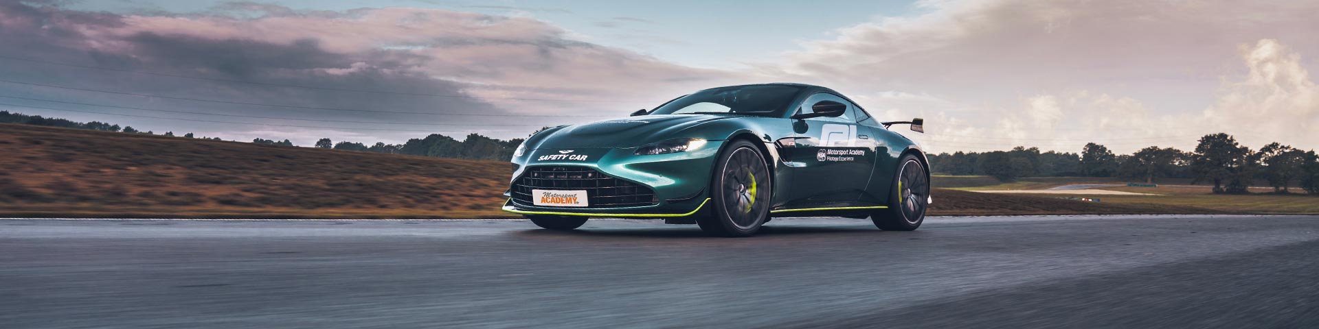  Aston Martin V8 Vantage F1 Edition