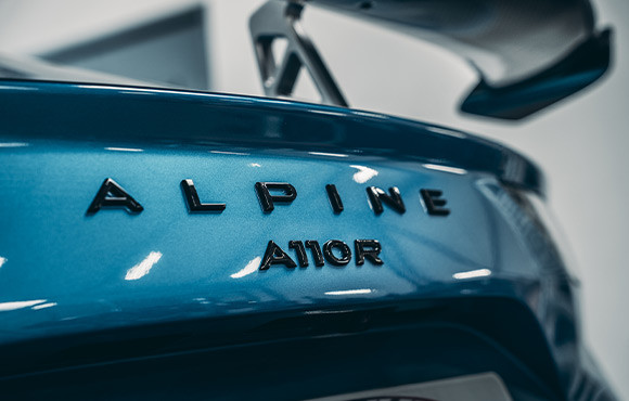 Stage de pilotage Alpine : vivez l’agilité de l’A110 R sur circuit