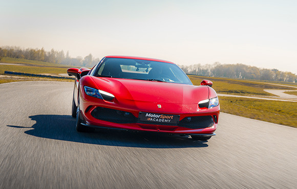 Stage de pilotage Ferrari à Magny-Cours