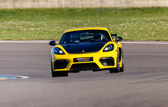 Stage de pilotage Porsche sur le circuit de Pouilly-en-Auxois