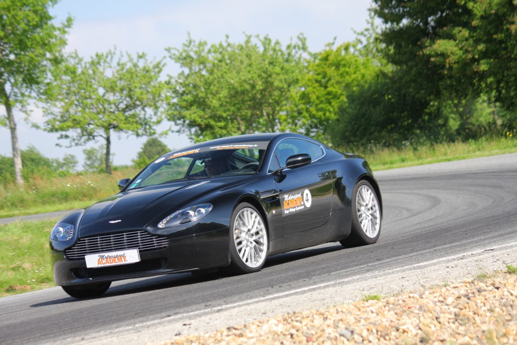 Stage en Aston Martin Vantage