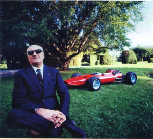 Enzo Ferrari devant Formule 1