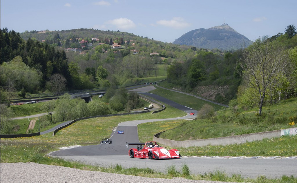 Pilotez sur le circuit de Charade