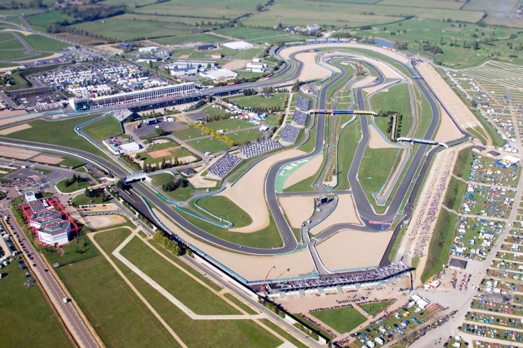 Pilotez sur le circuit de Magny-Cours