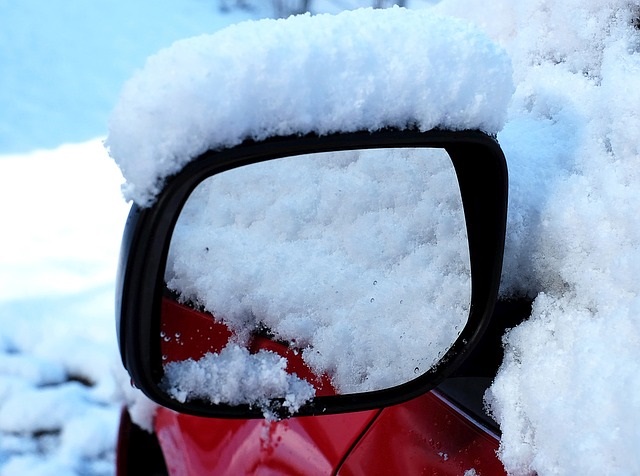 Froid, pluie, verglas... Comment préparer votre voiture à l'hiver ?